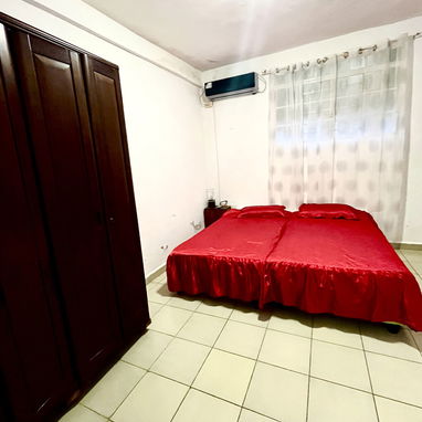 Se renta casa para negocio, totalmente independiente de 2 pisos. - Img 119850812