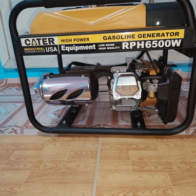 Planta electrica con solamente una hora de uso, la doy con 5 litros de gasolina y el aceite que lleva - Img 121132299