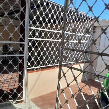 Vendo Casa con garaje 2 cuartos Playa 50mil 53582376 - Img 118124077