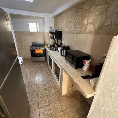 Biplanta independiente en el Cerro 🏡  A una cuadra de Vía Blanca - 3/10