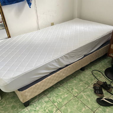 Se vende cama personal de uso - Img 121932170