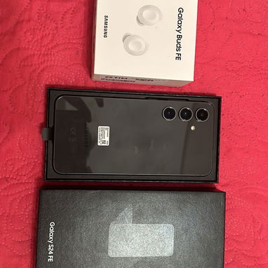 Vendo Samsung Galaxy S24 FE + Audífonos Galaxy buds FE de regalo - Img 119831627