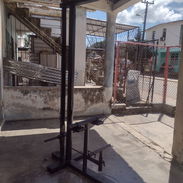 Se venden equipos de gimnasio y discos de pesas 100+ libras - Img 58067187