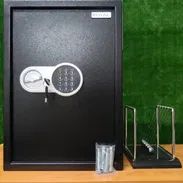 🛡️ CAJA FUERTE ROYAL – 43L 🛡️ 📐 Dimensiones: 52 × 37 × 37 cm ⚖️ Peso: 15.3 kg 🔩 Material: Acero resistente, mo - Img 55600315