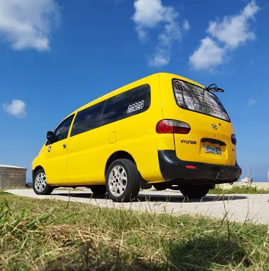 * RENTA DE MICROBUS DE 12 PLAZAS HIUNDAY H1 CON A/C Y CHOFER PRO POR TODA CUBA -- +5353059666 -- EFREN * - Img 50551982