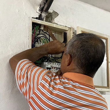 ¡¡¡ELECTRICISTA!!! Servicios de electricidad ⚡️ y electrónica 💻 - 2/6