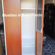 Escaparate metálico con puertas de madera y caja fuerte - Img 58105268