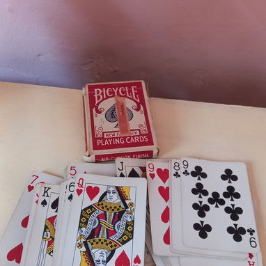 Venta de cartas,cada juego en 300 pesos - 2/3