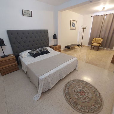 la elegancia se impone en esta casa en nuevo vedado 3 habitaciones, jardin, JACUZZI y todas las comodidades!! - Img 79528280