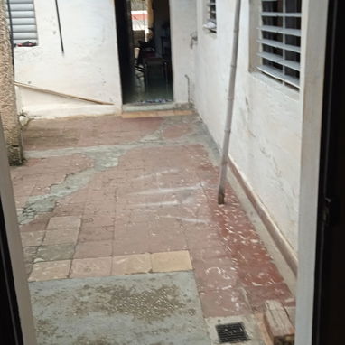 se vende casa grande lugar céntrico carretera central % san pedro y virtudes al frente de fincimex en 18000 USD - 10/10