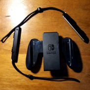 Se venden juntos Joy-Con Grip + Joy-Con Strap NINTENDO SWITCH - Img 57707256