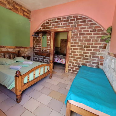 ☀️ Casa con Piscina en Guanabo, La Habana 🌊💦 ¡Ideal para familias y grupos grandes! - Img 98128306