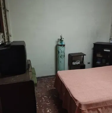 Apartamento en 3er piso, 3 habitaciones, teléfono fijo y gas d la calle - Img 97736990