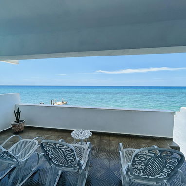 Se alquila casa de playa,Santa Fe. Opciones para grupos o parejas. Casa frente al mar con piscina y paneles solares. - Img 124646650