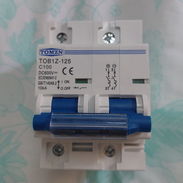Breaker DC Alta Potencia TOMZN 100A (600V).Ideal para baterías de 24V y 100Ah - Img 57464164