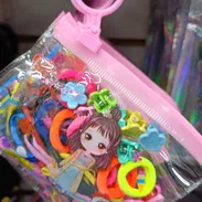 *Estuchisto con felpitas , ligas y pellisquitos en 2 usd* Ideal para un regalo a una niña 👧 - Img 57080476