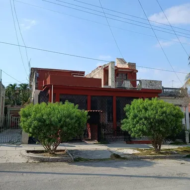 Casa de 7 cuartos super espaciosa en santo suarez - Img 122297703