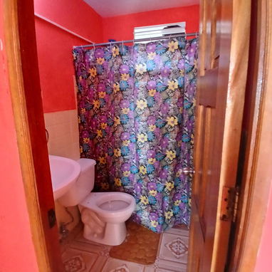 Se vende casa con todo adentro 4to piso (Bahía) - Img 122115473