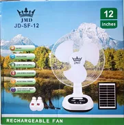 ventiladores recargables Vienen con 2 bombillo y panel solar   Precio :  80 USD - Img 46037889