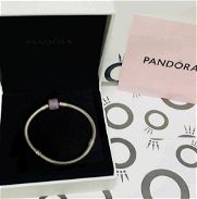 Pulsera Pandora 100% Original una Belleza Cierre de Barril con Circonitas Rosas - Img 45854479