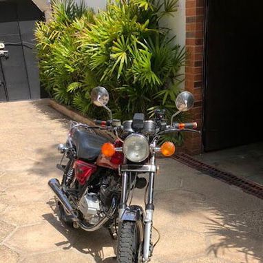 C VENDE MOTO SUZUKI. EN PERFECTO ESTADO.  INTERESADOS AL WHATSAPP 50241861 - 3/8