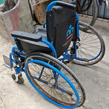 Silla de Ruedas Sin Detalle Usado 3 Veces"""Menos D Una Semana"""Prácticamente Nuevo.....Centro Habana 53052463 SOLO VEN - 3/4