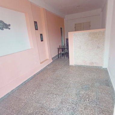 REBAJADO EN OFERTA!!! Listo para llegar y vivir!! Apartamento en venta de 2 cuartos en bajos con garaje, Santos Suárez - Img 125227215