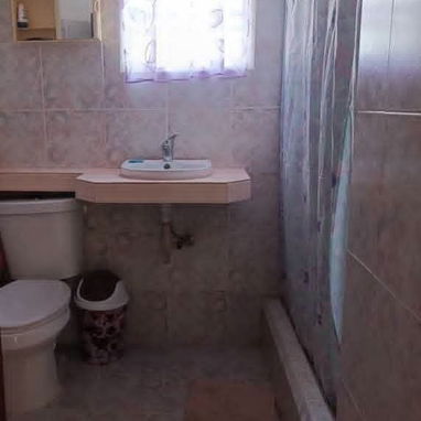Vendo casa de tres niveles en el Cerro - 6/10