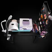 Mesa para arreglar uñas con dos lámparas y drill recargables, efectos, utensilios y mucho más - Img 56066545
