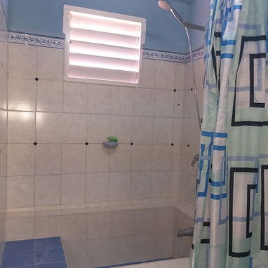 Renta casa independiente de 2 plantas - Img 119235243