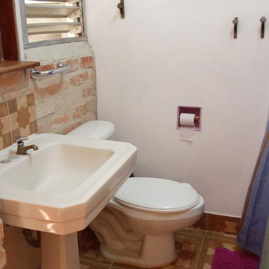 Se renta habitación en playa por tiempo indefinido - Img 119382894