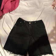 bermuda de mujer negra talla Xs mezclilla negra - Img 58085594