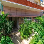 CASA  EN RENTA, A UNA CUADRA DEL MALECÓN HABANERO,  4 HABITACIONES CLIMATIZADAS,  ZONA CÉNTRICA,  +53 52463651 ,X - Img 52613886