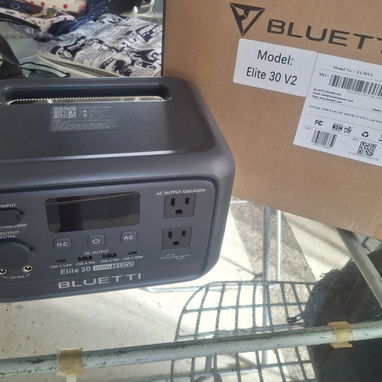 Bluetti Elite 30 V2 La vendo en menos de lo q me costó, 2 meses de uso - 2/2
