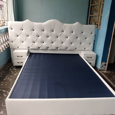 Juegos de dormitorio tapizados - Img 104952749