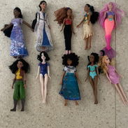 Vendo Muñecas Barbies en muy buen estado . Gran diversidad - Img 56019382