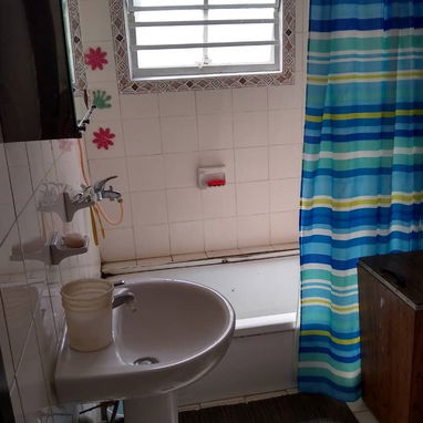 Ref#96. Ofertaaa lindo apto en Santos Suárez a la venta de dos cuartos y medio!!!! Con balcón a la calle!!! - 5/10