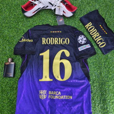 25 USD o al cambio Vendo Camisetas de Fútbol de la Temporada Actual interesados escribir al +5354547044 la tenemos termo - 2/10