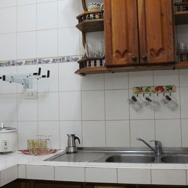 APARTAMENTO EN RENTA EN EL VEDADO – FRENTE AL PARQUE DEL QUIJOTE - 10/10