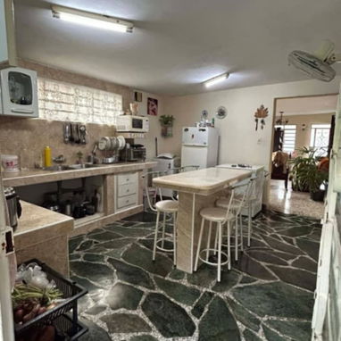 EXCLUSIVA CASA 14mil USD  Escribir al Watsapp 📲 https://Wa.me//+17828084591 Se vende moderna y espaciosa propiedad, ide - 3/4