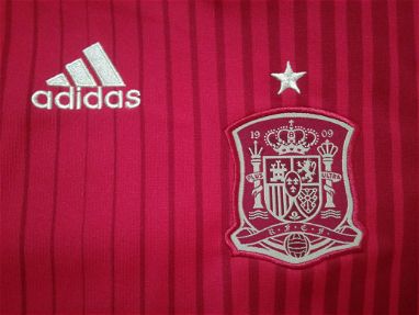 Pullovers ADIDAS Original de Fútbol de España - Img 66634476