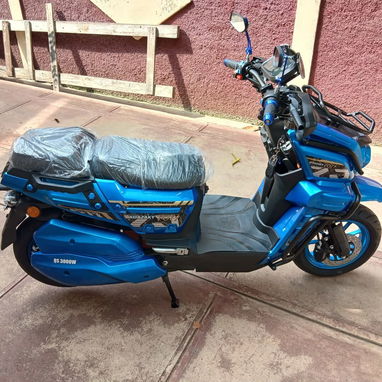 MOTO ELÉCTRICA YOAZAKY TANK 2026 - 2/9