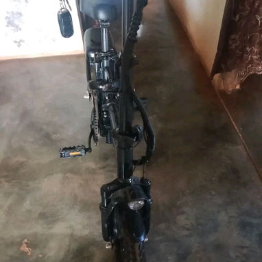 Se Vende esta bici electrica cin menos de un mes de uso. Está totalmente nueva y con todos sus accesorios. Sin detalles. - 2/5
