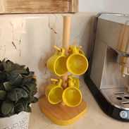 Juego de seis tazas de café y porta taza de madera. Artículos de cocina. - Img 51325000