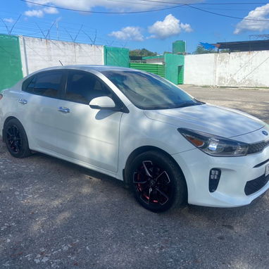 Vendo o negocio Kia Río, 2019 nuevo de paquete carro impecable - Img 109968397