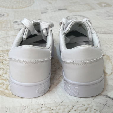 Zapatos blancos Guess Originales #37 - Img 96375291