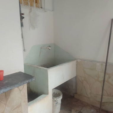 Renta Lineal Playa 1 cuarto 15y76 patio 200usd 53582376 - Img 127016757