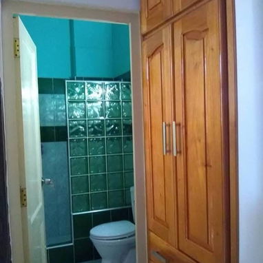 *$22 000usd.  Pago en E.U la mayor parte. En venta apartamento único (1er piso) en Centro  Habana - 6/10