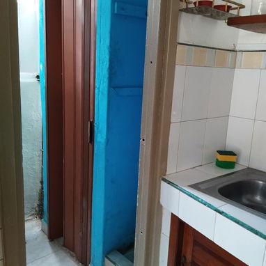 Renta de apartamento por tiempo indefinido en el vedado. Alquiler de apartamento por largas temporadas en el vedado - 7/10