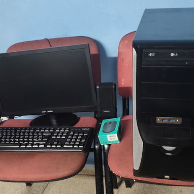 Vendo Magnifica Torre de PC i3 8va gen adjunto fotos tengo mensajeria disponible Luis 59757910 - 2/8